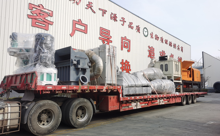 由于山東顆粒機質(zhì)量與價格并存，在市場的所占比例越來越大，越來越多的客戶選擇與山東顆粒機廠家合作，購買鋸末顆粒機、破碎機、粉碎機等設備。